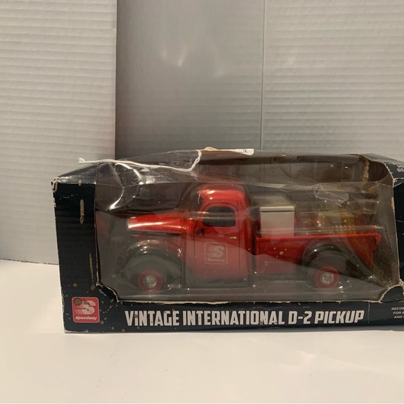 Speedway vintage international D-2 pickup Tk - Picture 1 of 2